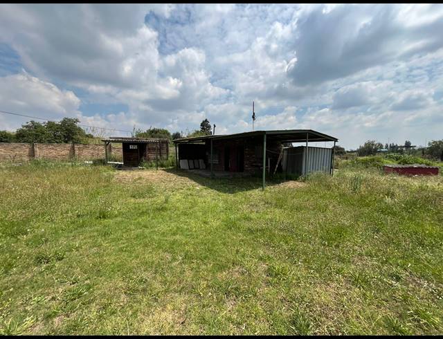 3,000M² WAREHOUSE FOR SALE IN VULCANIA